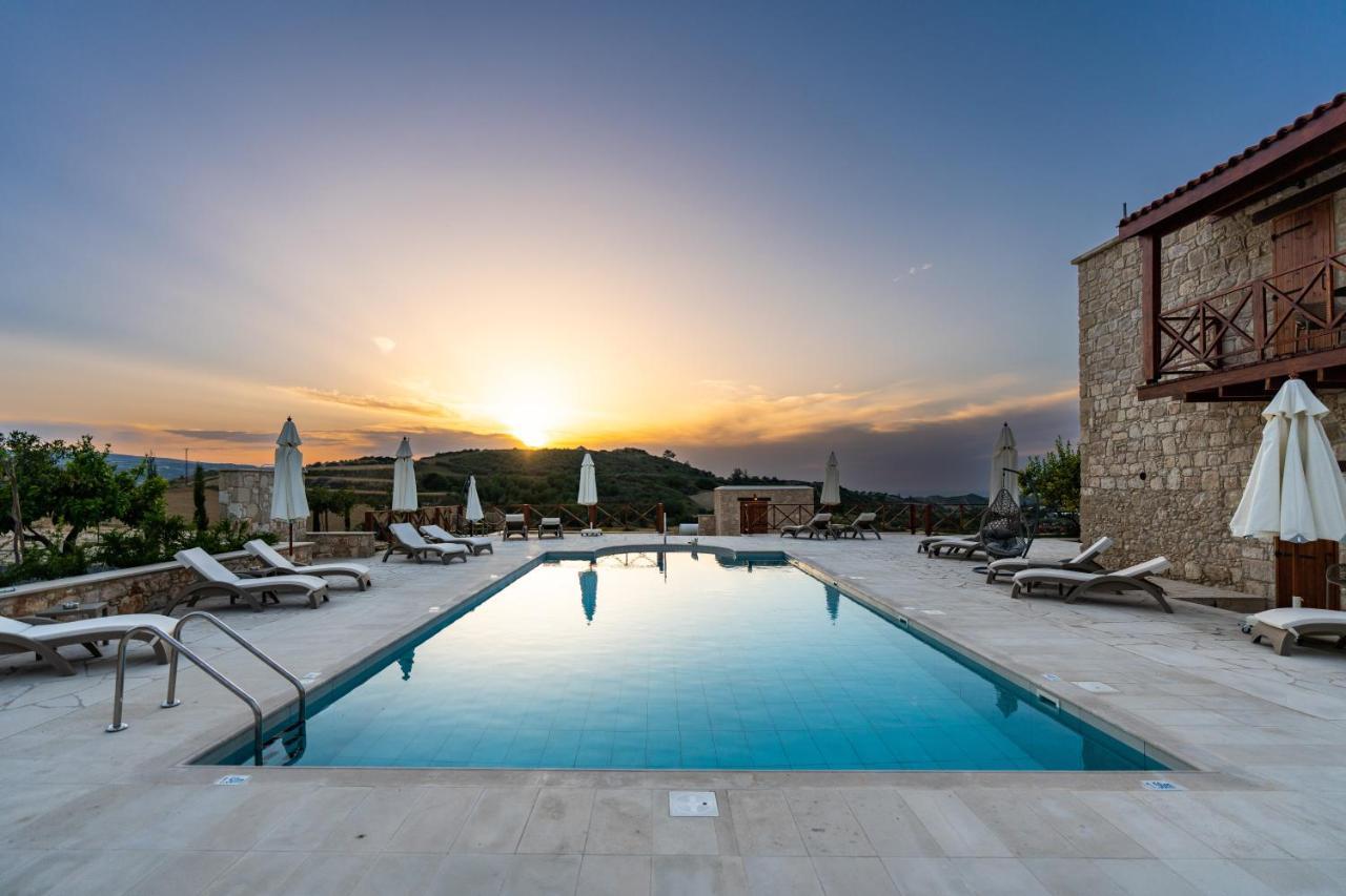 Harma Traditional Boutique Suites Paphos Exterior foto