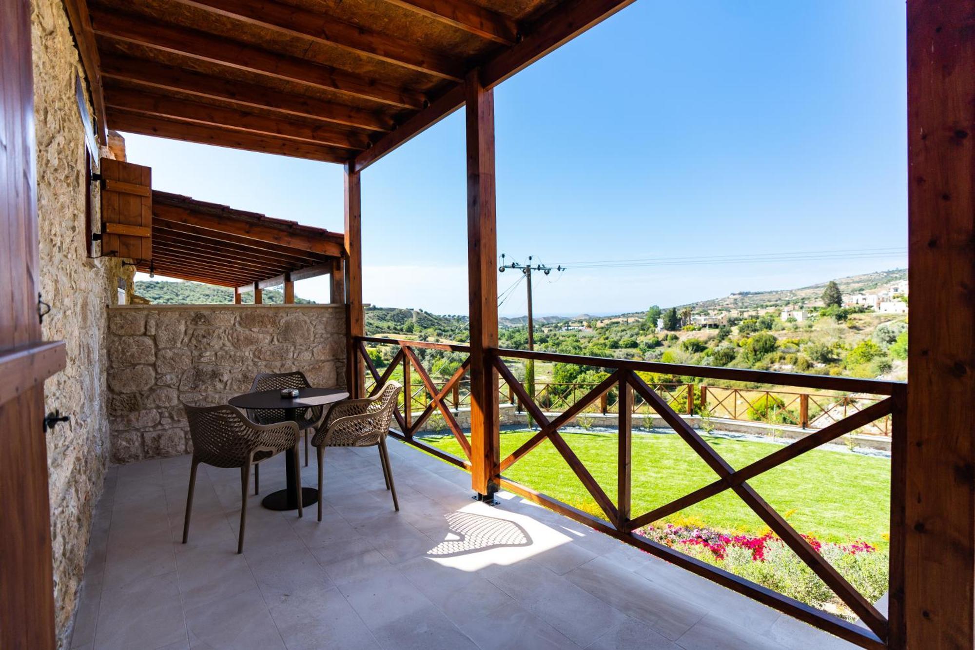 Harma Traditional Boutique Suites Paphos Habitación foto