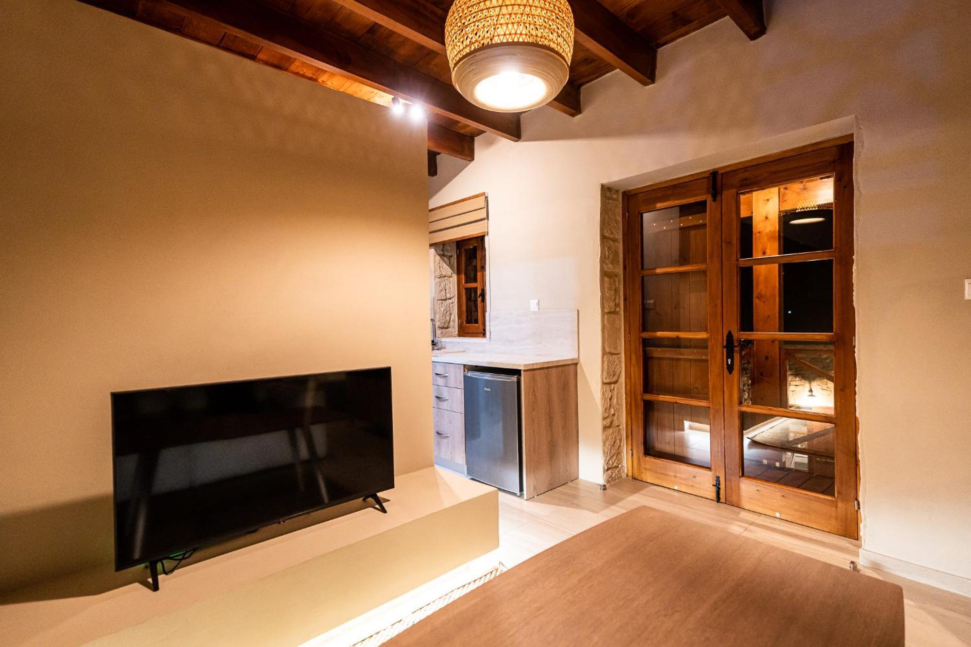 Harma Traditional Boutique Suites Paphos Habitación foto