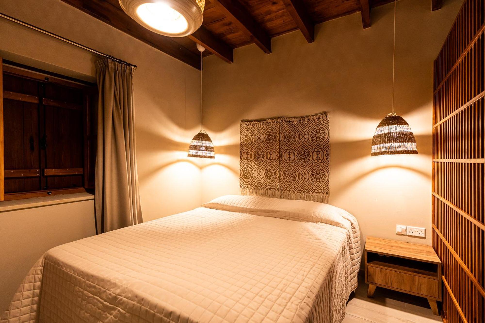 Harma Traditional Boutique Suites Paphos Habitación foto